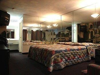 Safari Inn Motel Сан Антонио Екстериор снимка