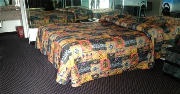 Safari Inn Motel Сан Антонио Екстериор снимка